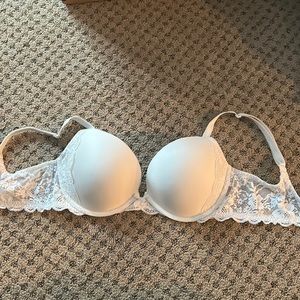 Victorias Secret Push-Up Bra Size 24D